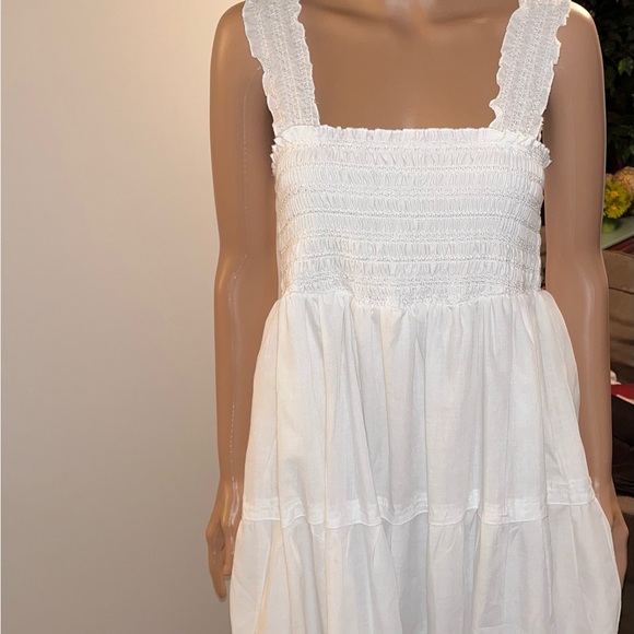Baby Love ladies white dress size XL comfortable and appealing make a statement - Picture 4 of 7
